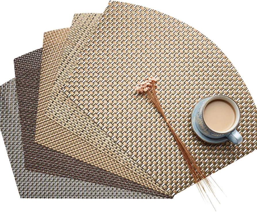 Round Table Placemats Set of 4 Wedge Placemats Heat Resistant Table Mats Pads Wipe Clean (Black)