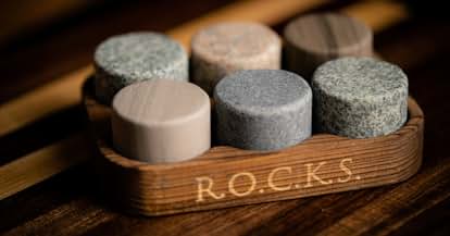 Products from ROCKS Whiskey Chilling Stones in use